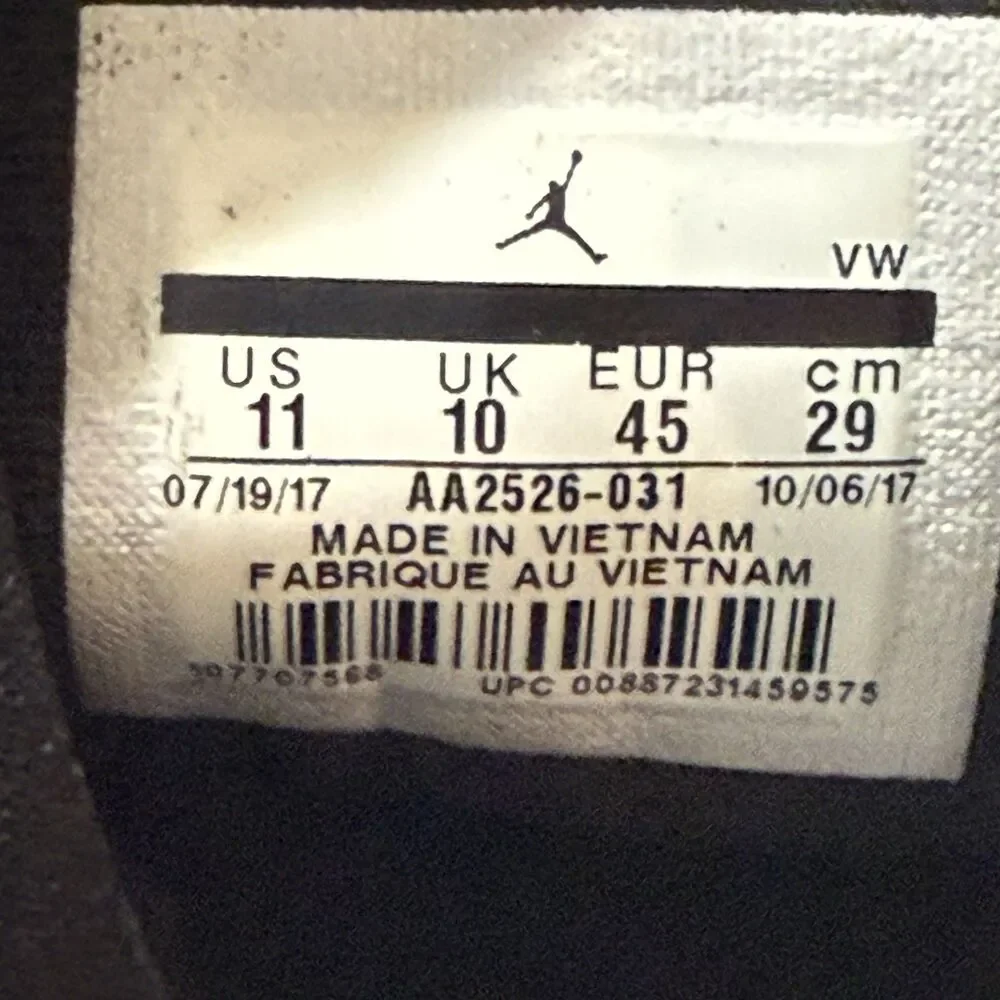 Mens Size 11-Nike Air Jordan Flight Legend Black Gold Logo Sneakers AA2526-031